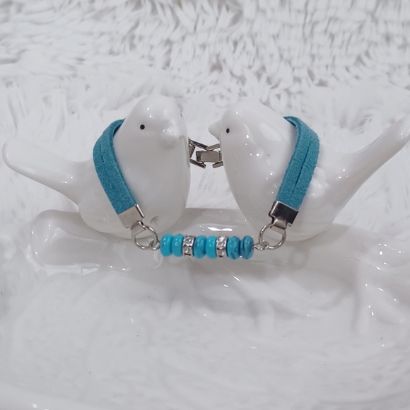 Boutique Turquoise Bracelet - Picture 3 of 8